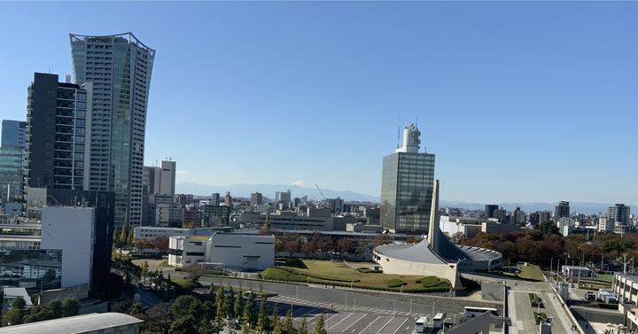 ⭐️純白の雪に思う　正しい情報の大事さ⭐️
　日に日に寒くなって参りましたが、体調など崩されていませんか⭐️
　休憩時間に病院の屋上に登ってみると富士山が雪化粧をしていました。