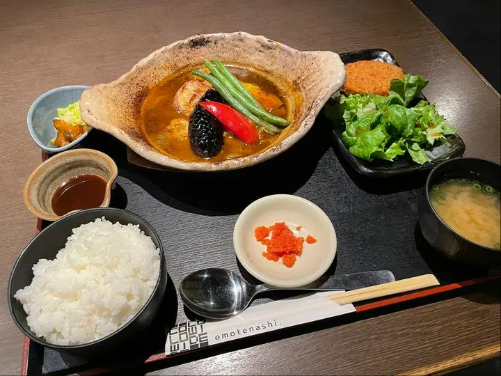 【"ステーキ宮"の「アトム」を買い増し】株主優待の大改悪で、株価をかなり落とした「アトム （7412）」。平均取得単価を調整するために買い増ししました。今日の終値は、697円(前日比: -9円/-1.27％)でした。安値引けです。最近は、7