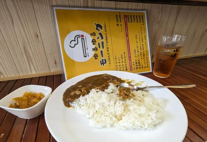 20240802 カレーのミッチー 神楽坂
健康診断で朝食抜き
知り合いのカレー屋さんがモーニングを始めたということで訪問