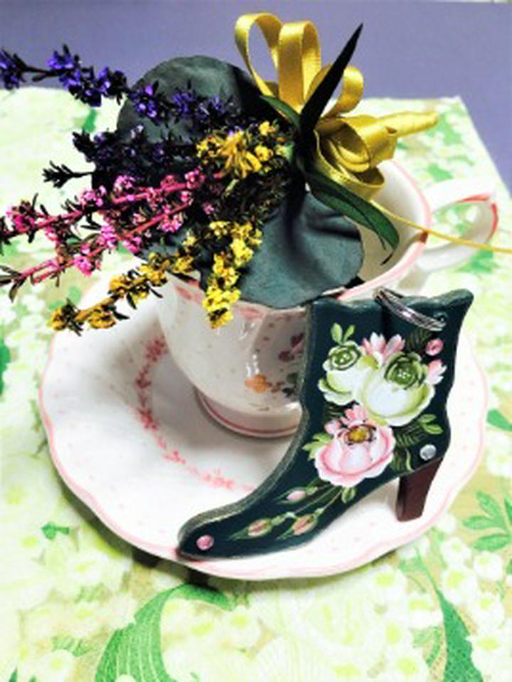 手作りシリーズフラワー③【フラワーカップ＆キーホルダー】
今まであまりお花の写真は、載せてこなかったのですが、
これからは、少しづつ投稿していきたいと思います(❁´◡`❁)