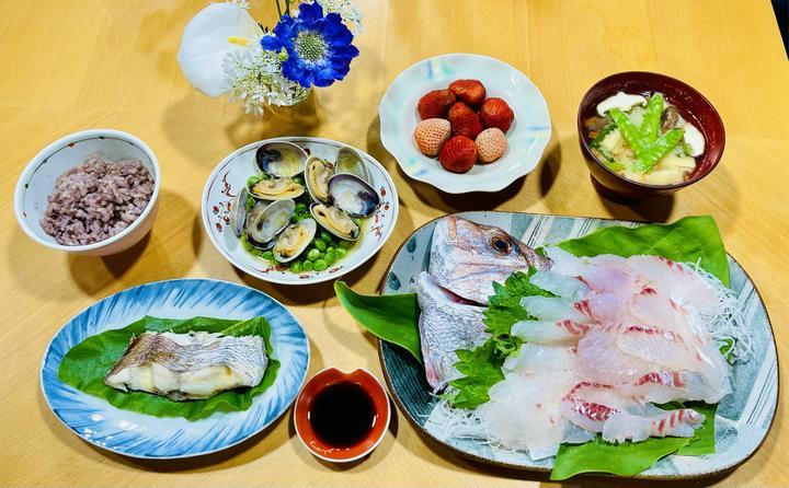 ぽとみかんさん企画、ポスプラ大合戦の投稿となります【都心でゆったりまどろむ芸術と自然を愛する会】(略称:#まどろみ会)として今夜はゆったりまどろむ和食晩御飯を投稿をさせて頂きます🎶

🏆メンバー・特徴