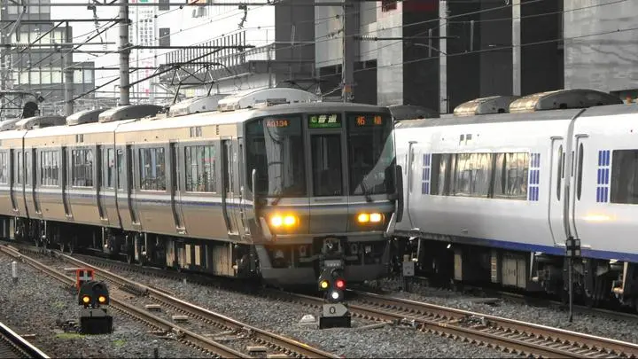 【「JR西」連結経常利益は1.0％減/増配/自社株買い/本決算】本日の大引け後、「西日本旅客鉄道/JR西 （9021）」が決算の発表を行いました。25年3月期の連結経常利益は前の期比1.0％減の1656億円になりましたが、26年3月期は前期