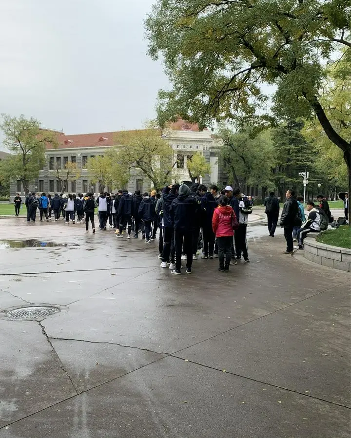 清華大学見学ツアー
学校でなくて学習塾が主催しているのでしょう、
