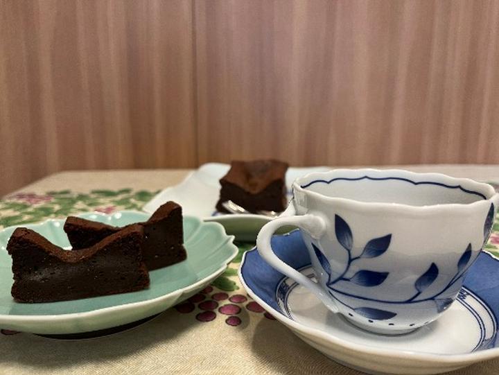 【リレー投稿　お気に入りのカップ】

私のお気に入りのカップをご紹介させていただきます。